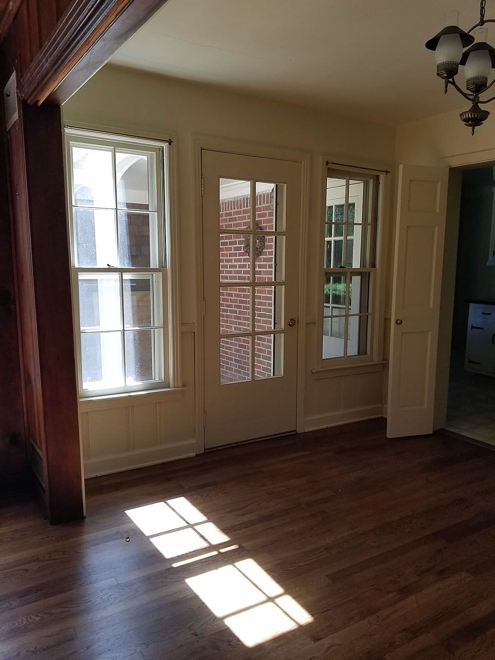 Kitchen Windows Before