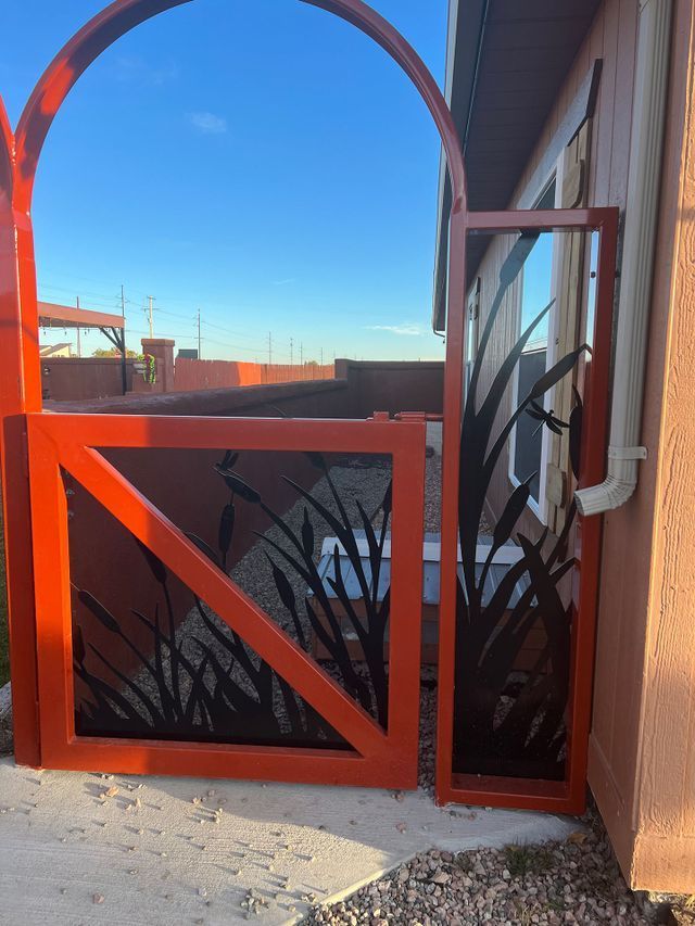 Custom gate