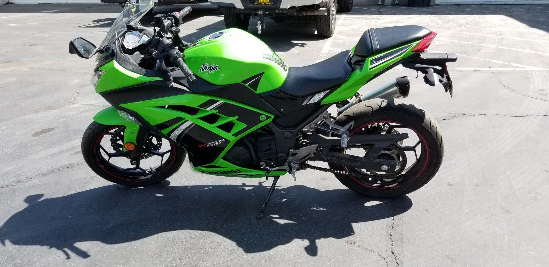 2014 Kawasaki Ninja 300 Special Edition Two Brothers Slip