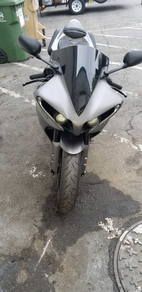 2013 Yamaha yzf-r1 20474 miles super clean bike. $9,200 front view