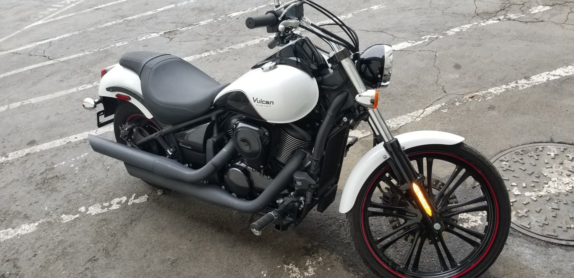 2016 Kawasaki Vulcan 900 side view left