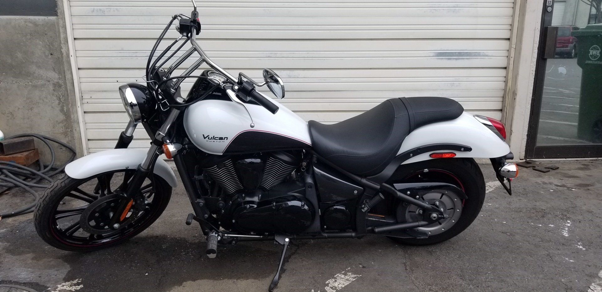 2016 Kawasaki Vulcan 900 side view right