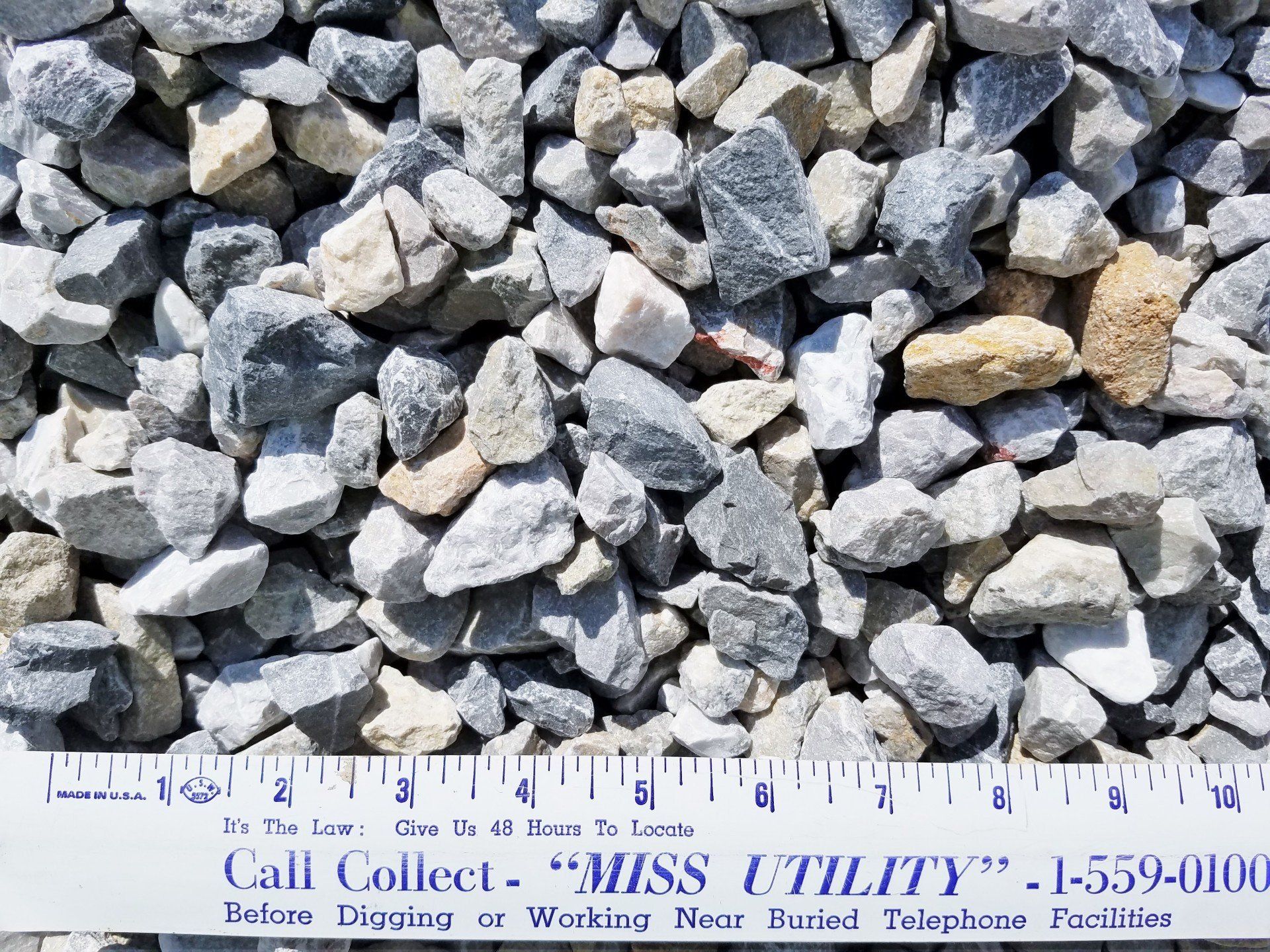 #57 WHITE - LT. GRAY STONE (1 INCH)
