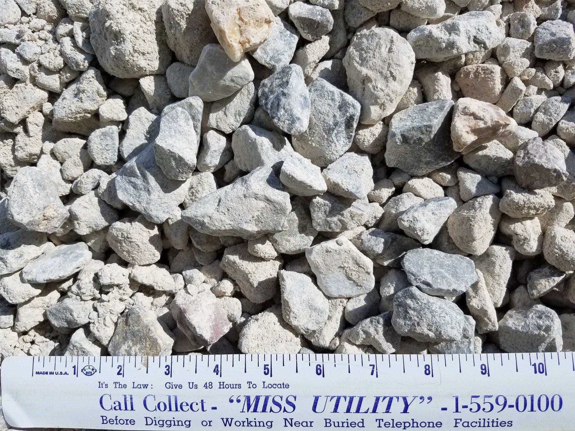 CR6 (CRUSHED RUN) - WHITE-LT.GRAY