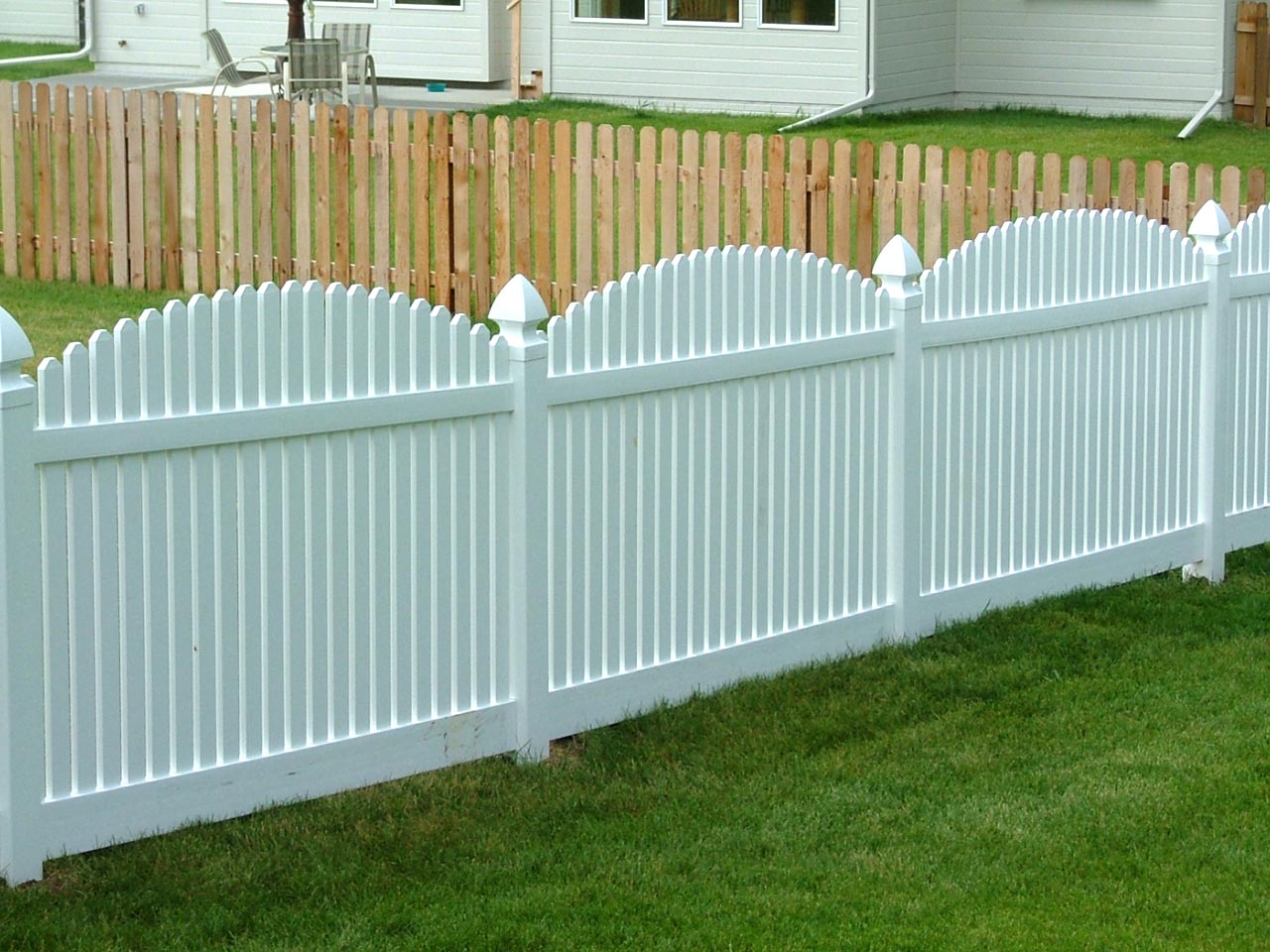 Dakota Fence & Deck Fence Contractor Papillion, NE Omaha, NE