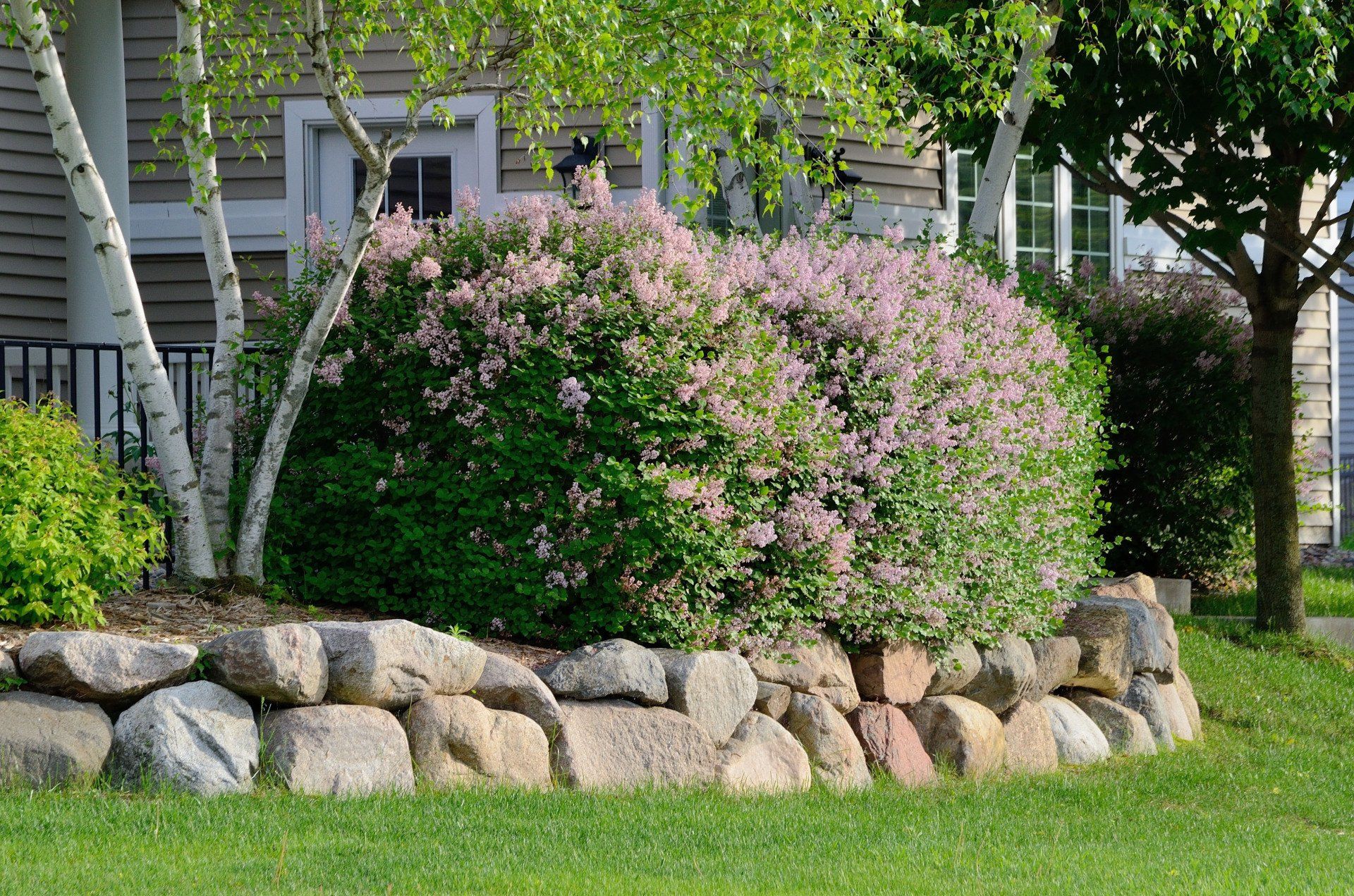 Stones Retaining wall