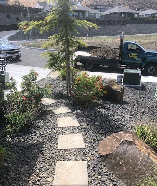 Yard Landscape Design - 8 1920w