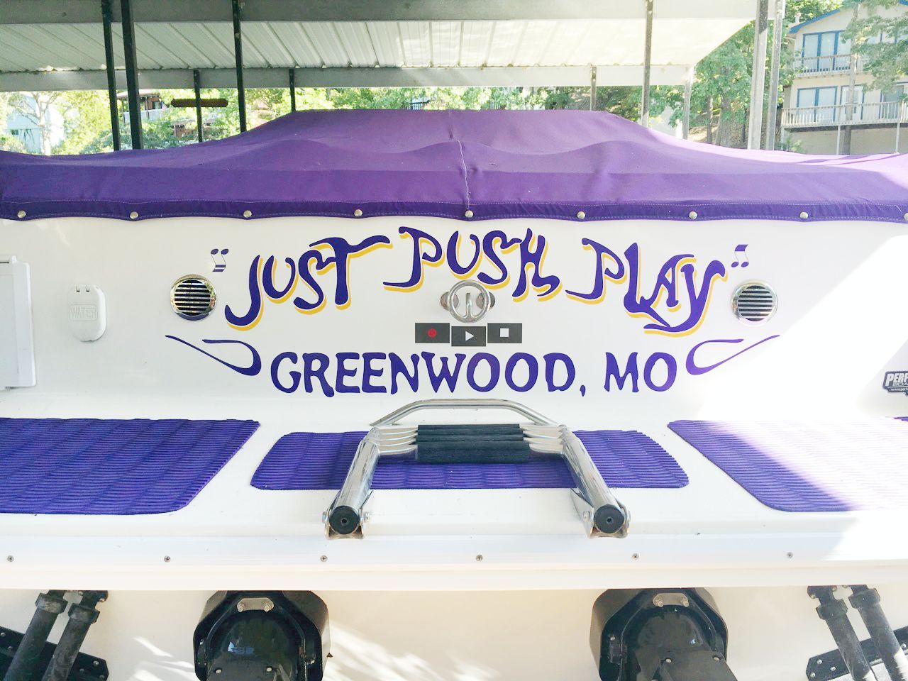Boat graphics