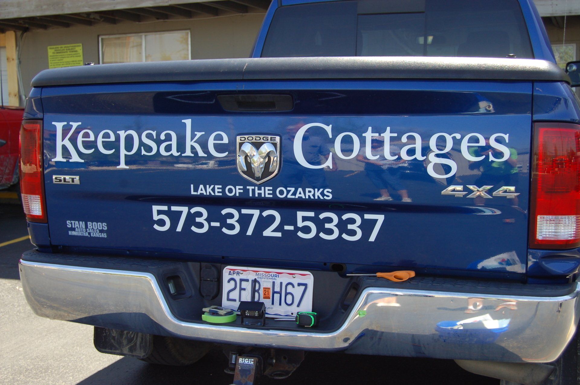 Vehicle graphics