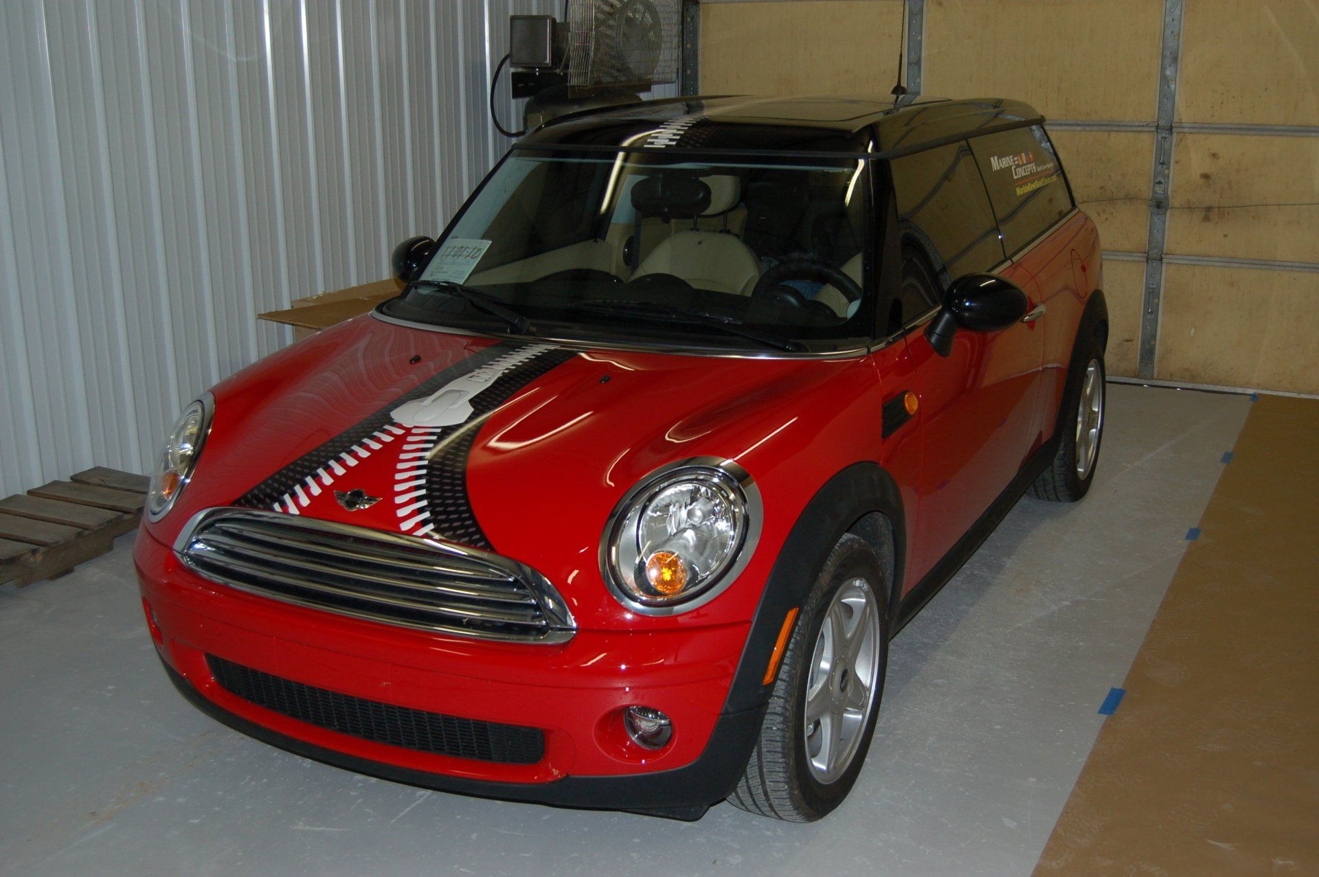 Vehicle graphics