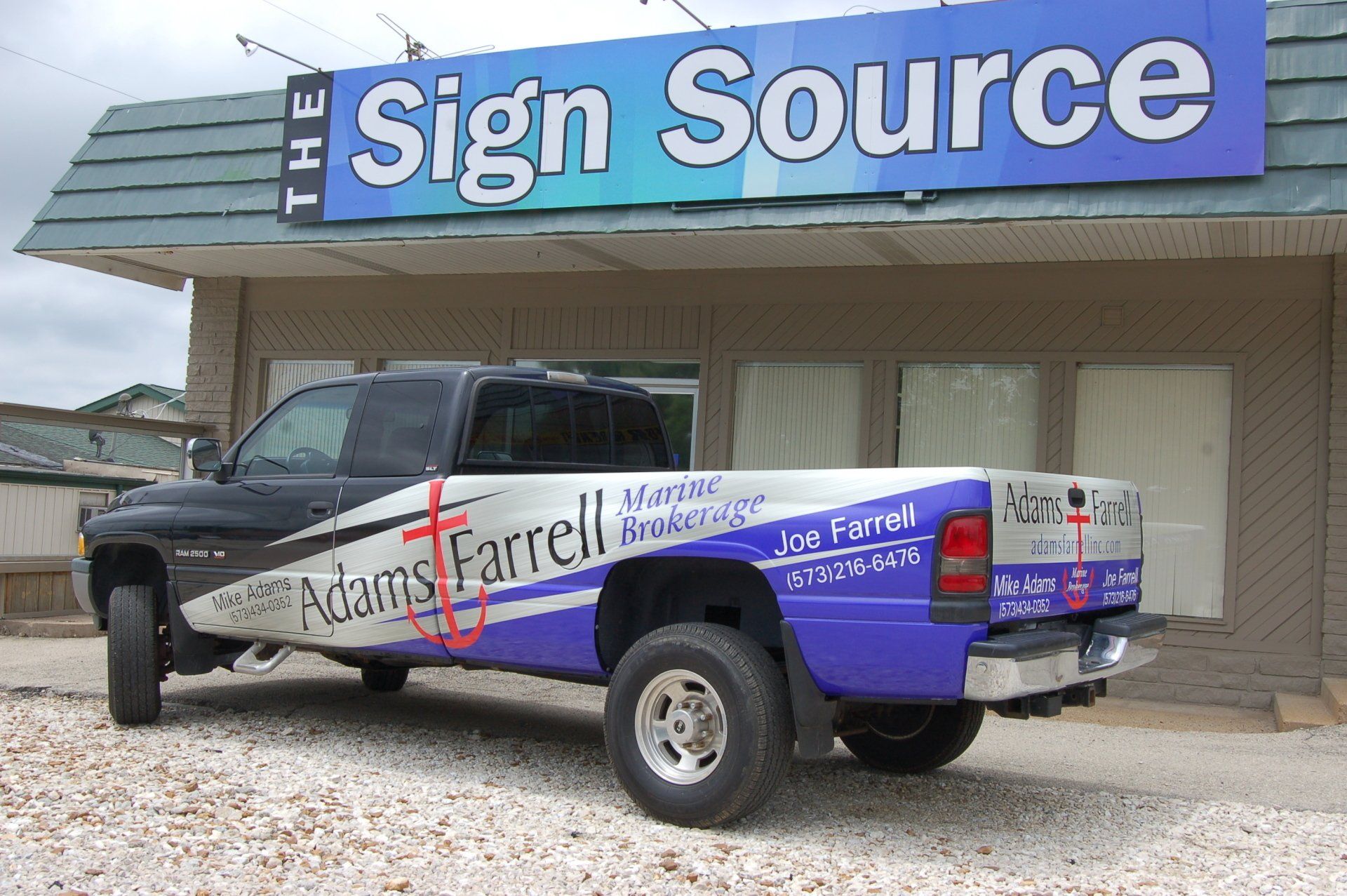 Vehicle graphics