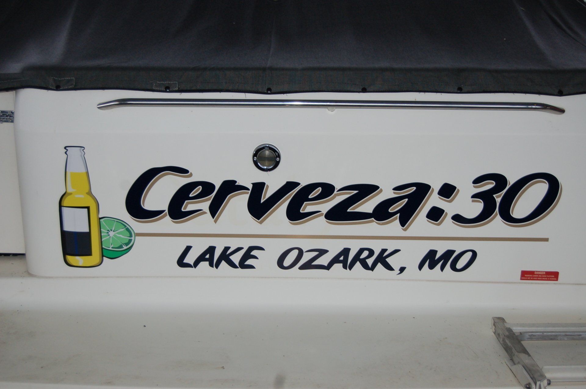 Vehicle graphics