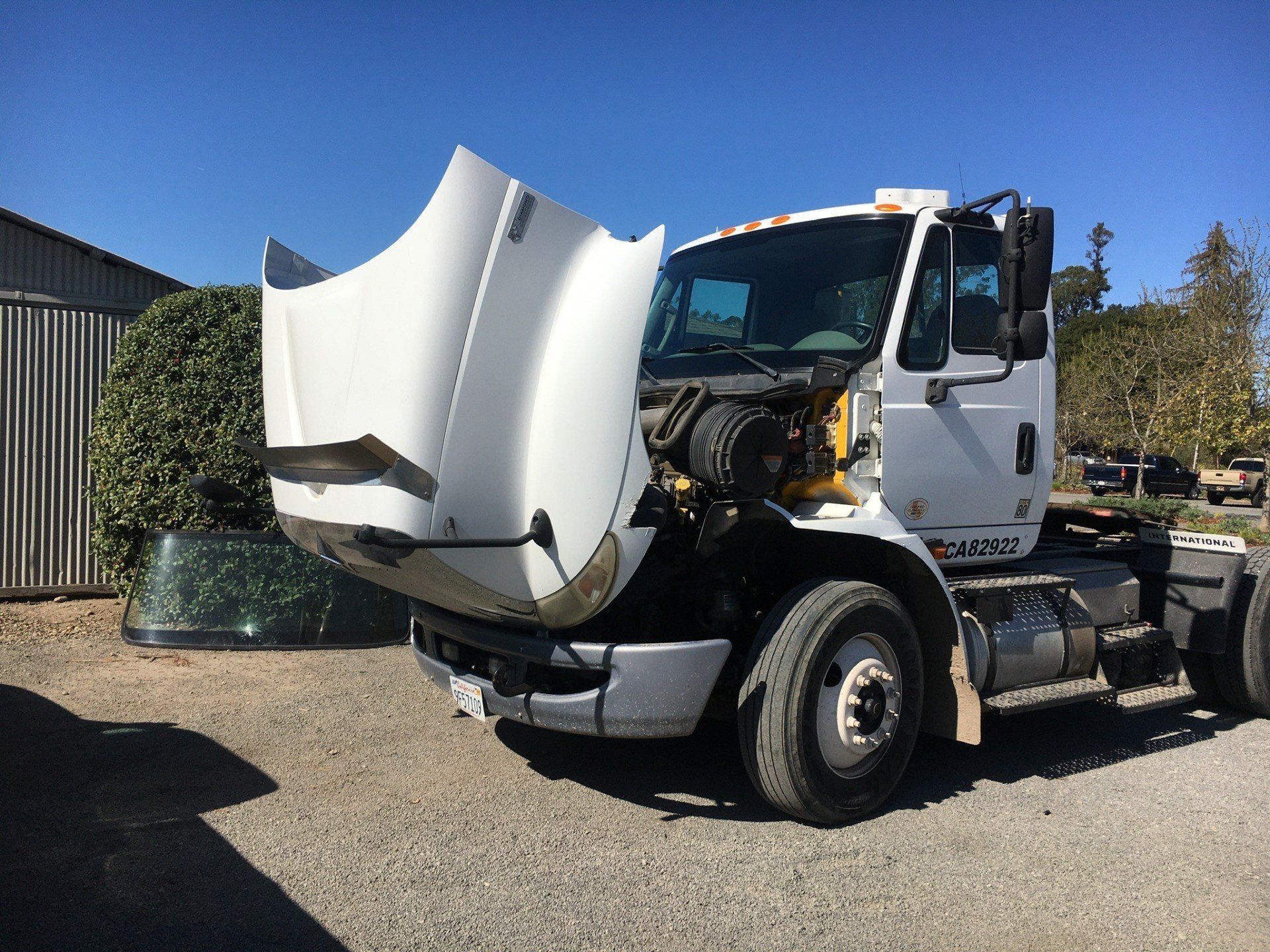 Semi Windshield Replacement