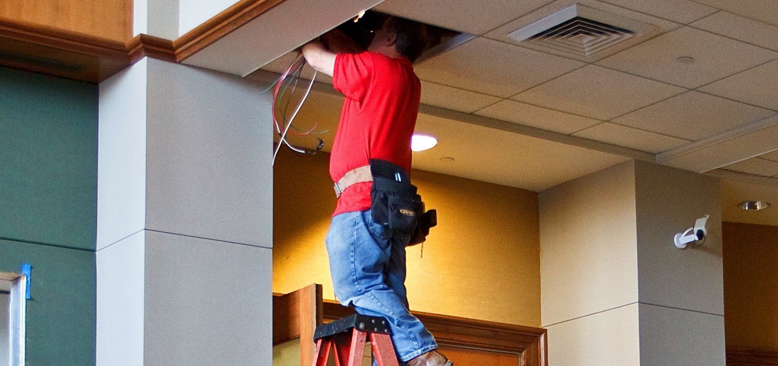 Full-service electricians