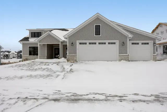 1265 Osage Ln, North Liberty