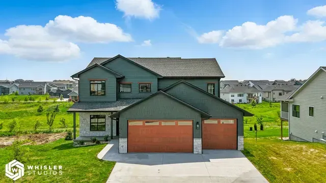 1291 Osage Ln, North Liberty
