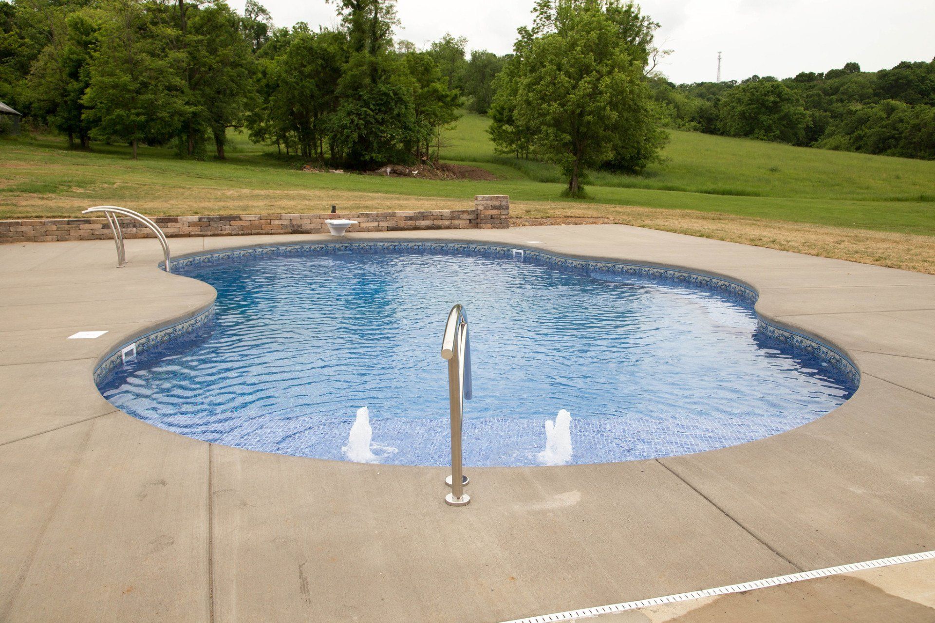 A pool with fountain