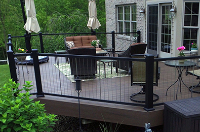 Beautiful deck with aluminum railings