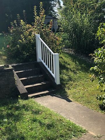 Stair vinyl railings