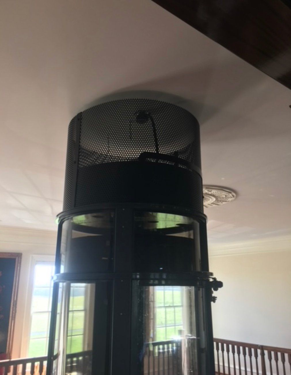 Pneumatic Vacuum Elevator black