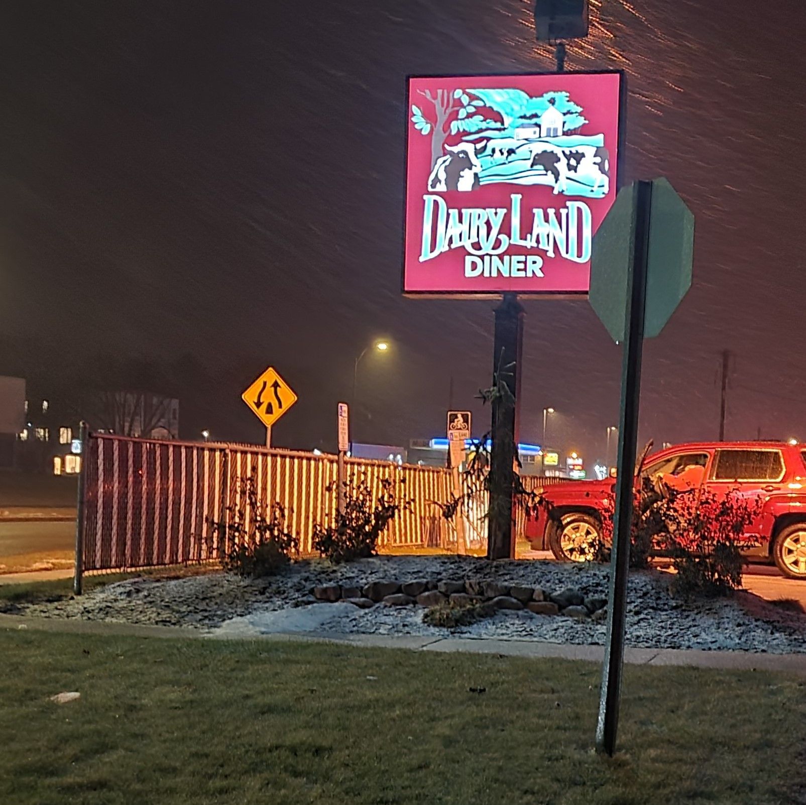 channel-letter-and-wall-illuminated-signs-madison-wi