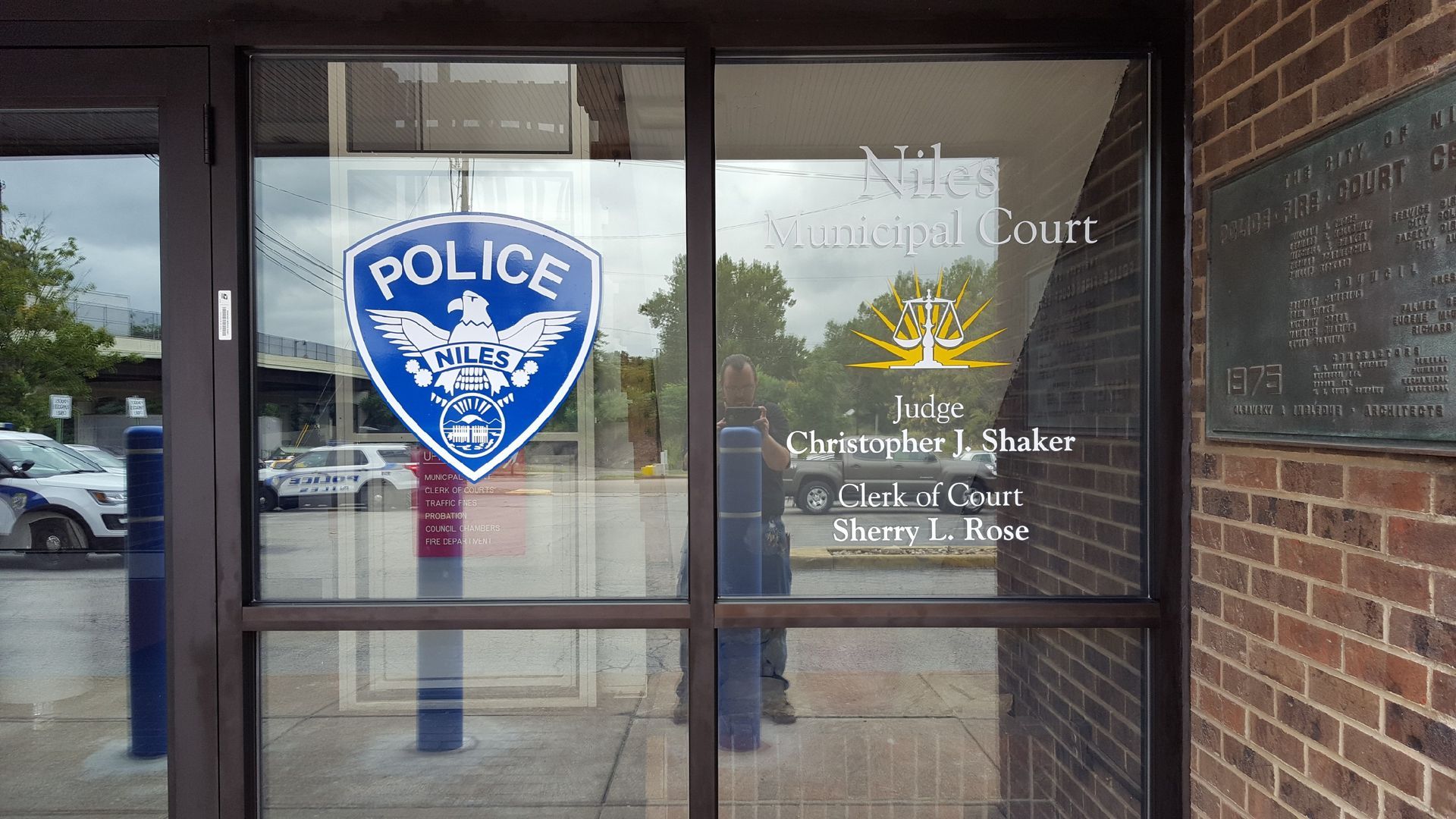Vinyl Niles Police SIgn & Vinyl Municipal Court Vinyl sign on clear glass doors