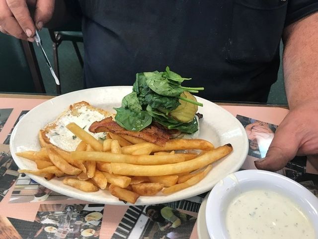 Omelette with French fries