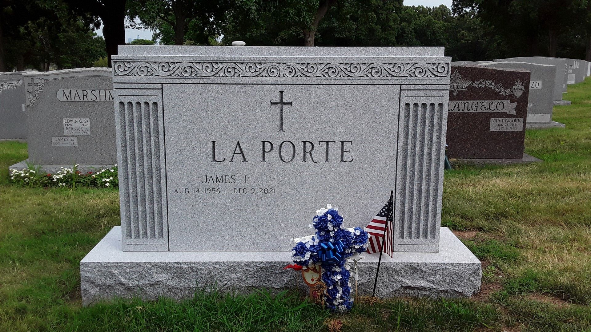 La Porte monument