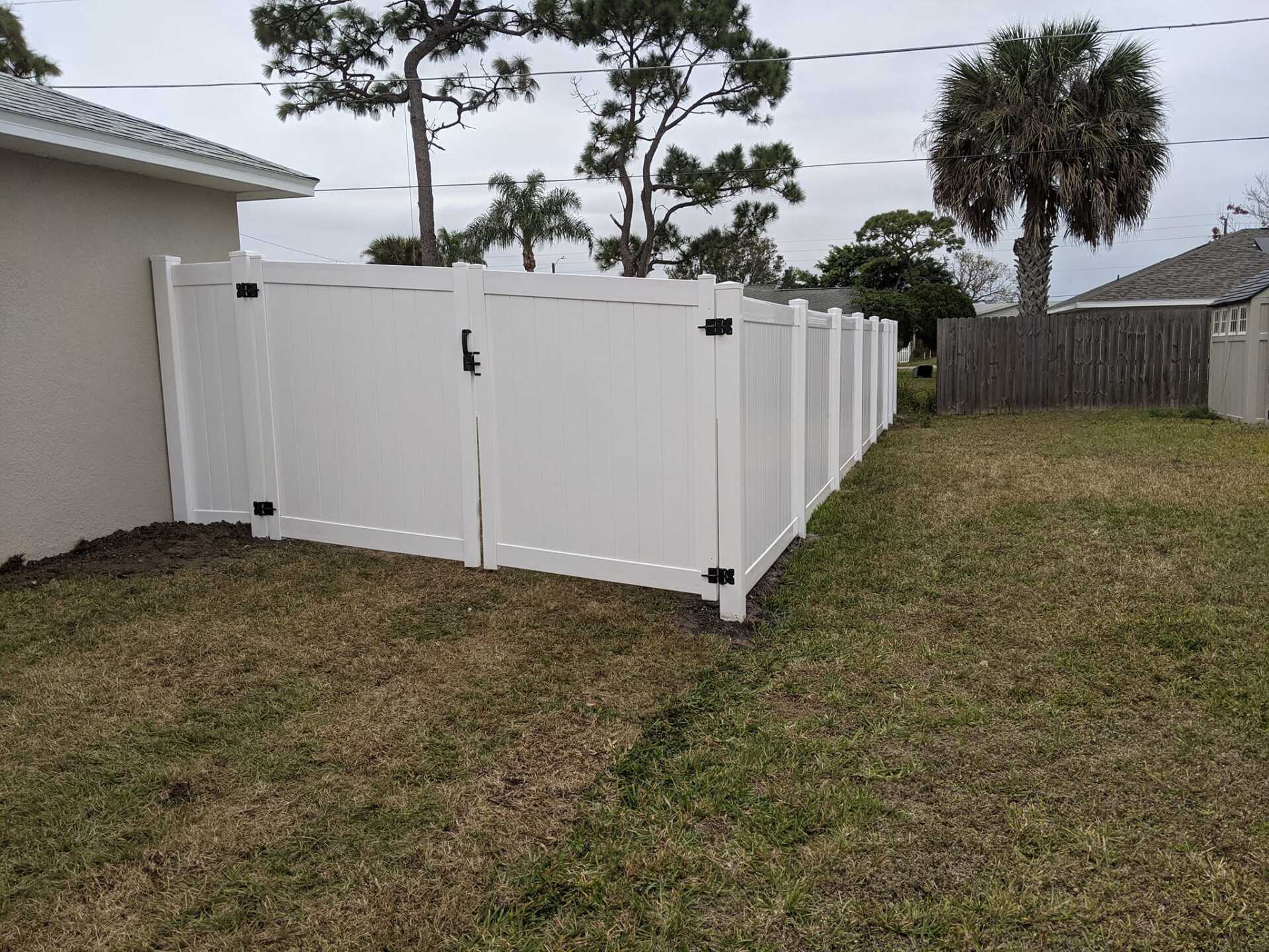 vinyl fence
