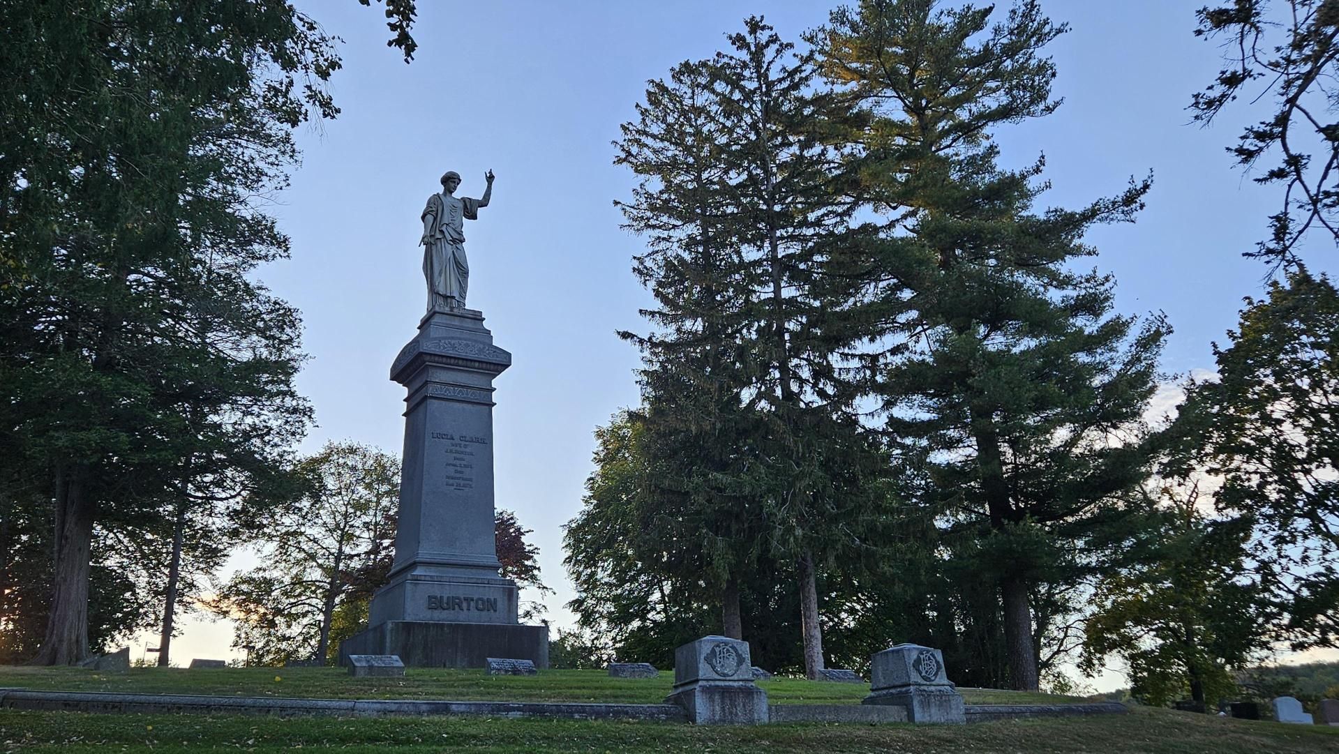 Cedar Hill Cemetery & Mausoleum