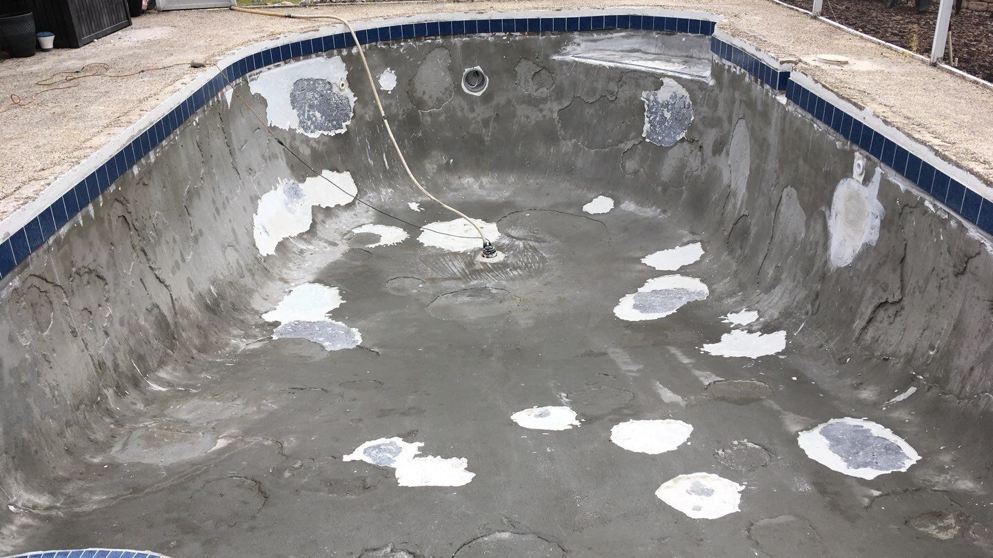 B & L Pool Resurfacing image