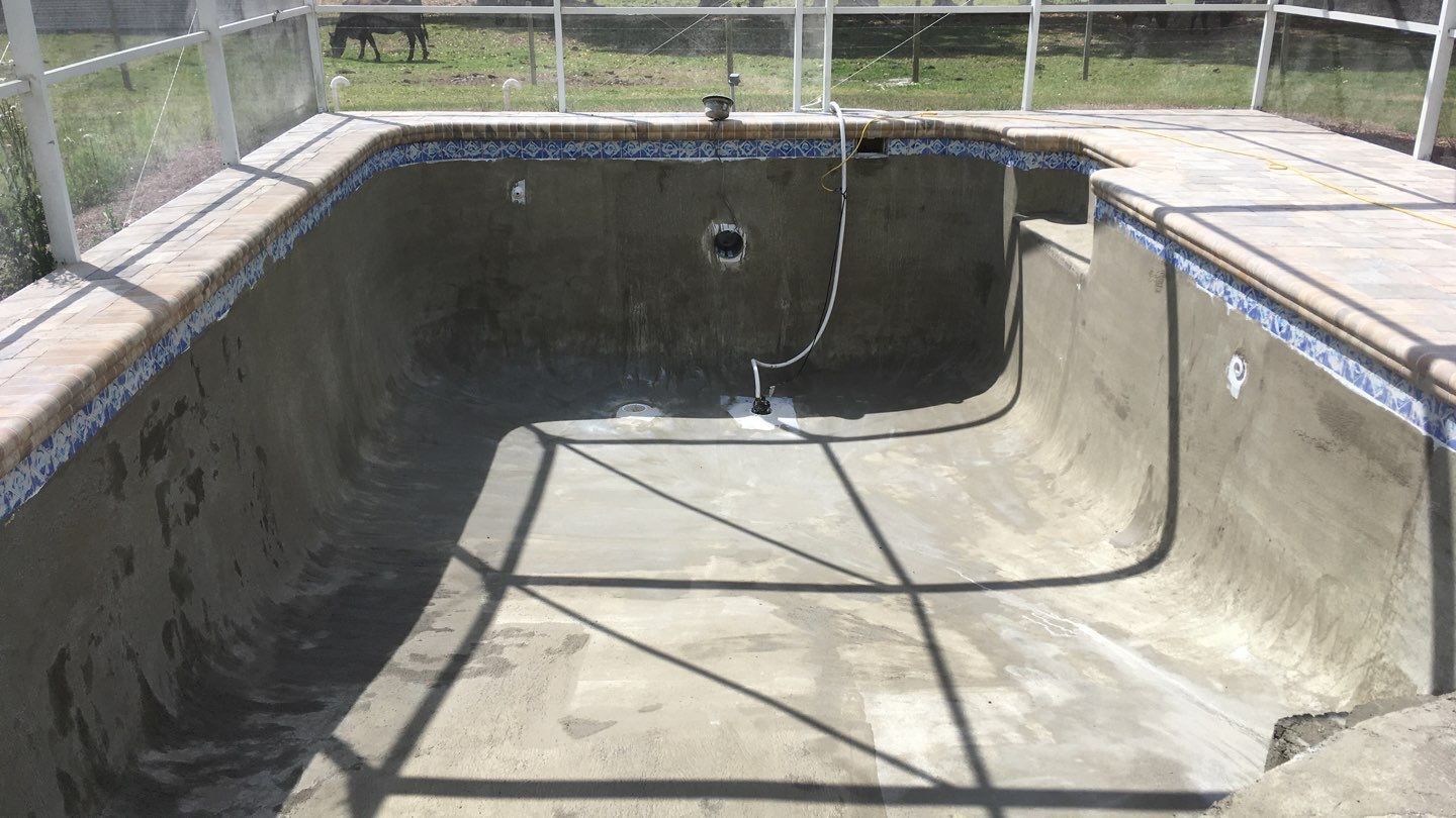 B & L Pool Resurfacing image