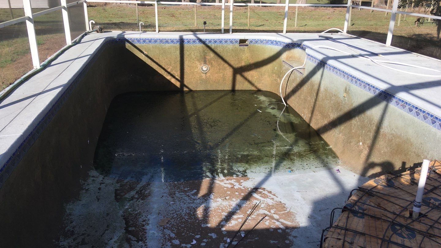B & L Pool Resurfacing image