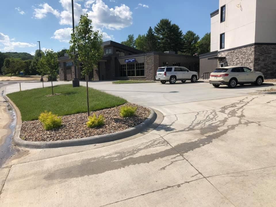 Commercial landscaping