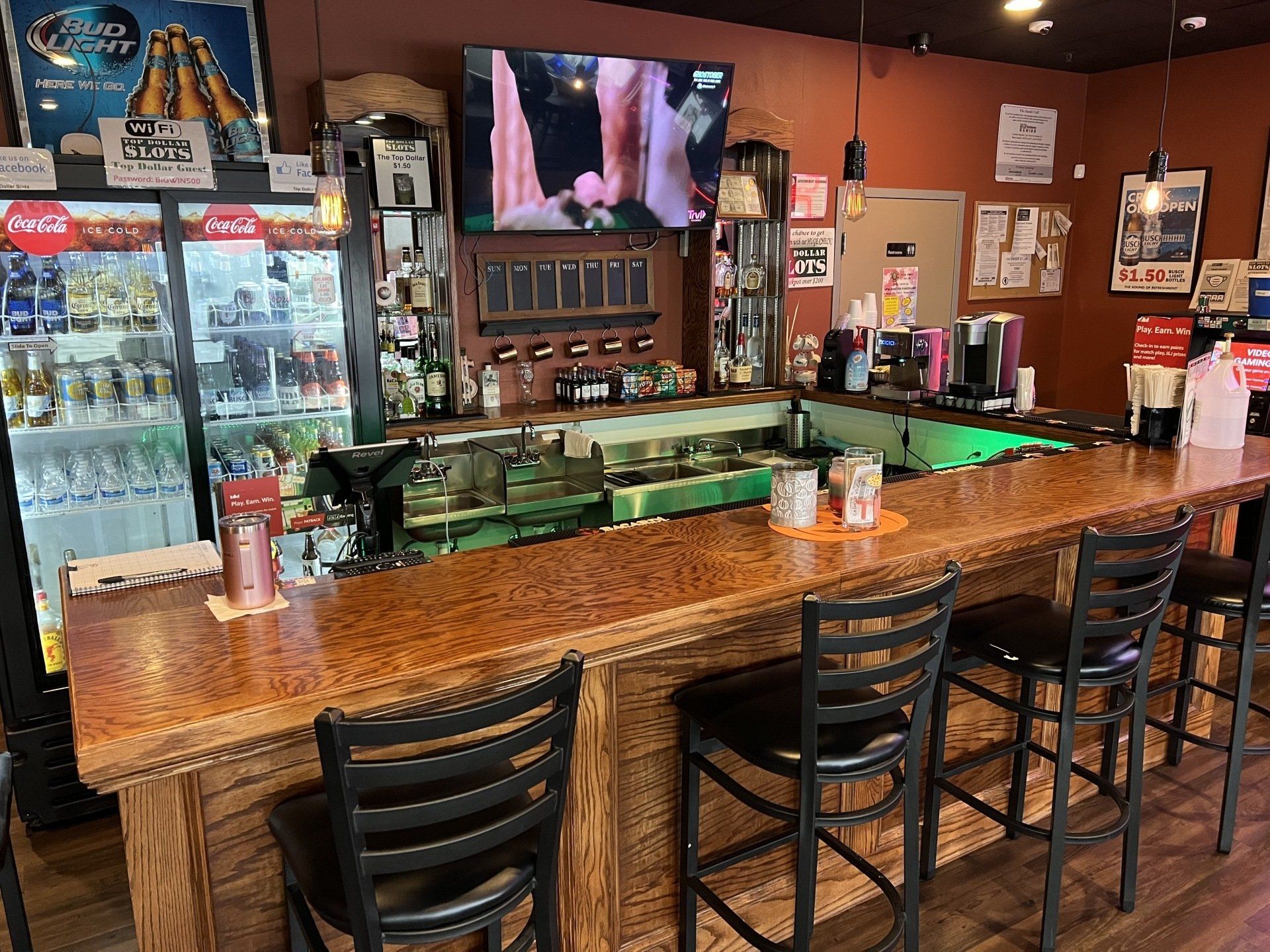 Top Dollar Slots bar