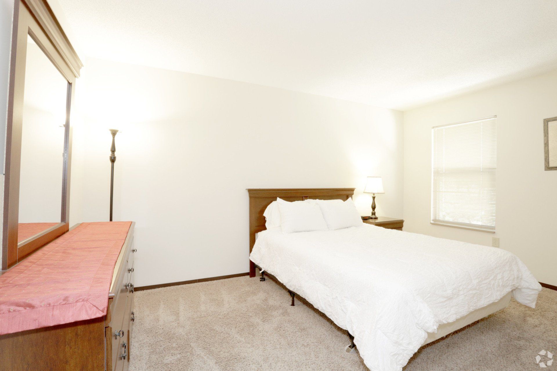 Community Gallery | Lincoln Square Apartments - High End Eco Friendly Apartments In Lincoln Square