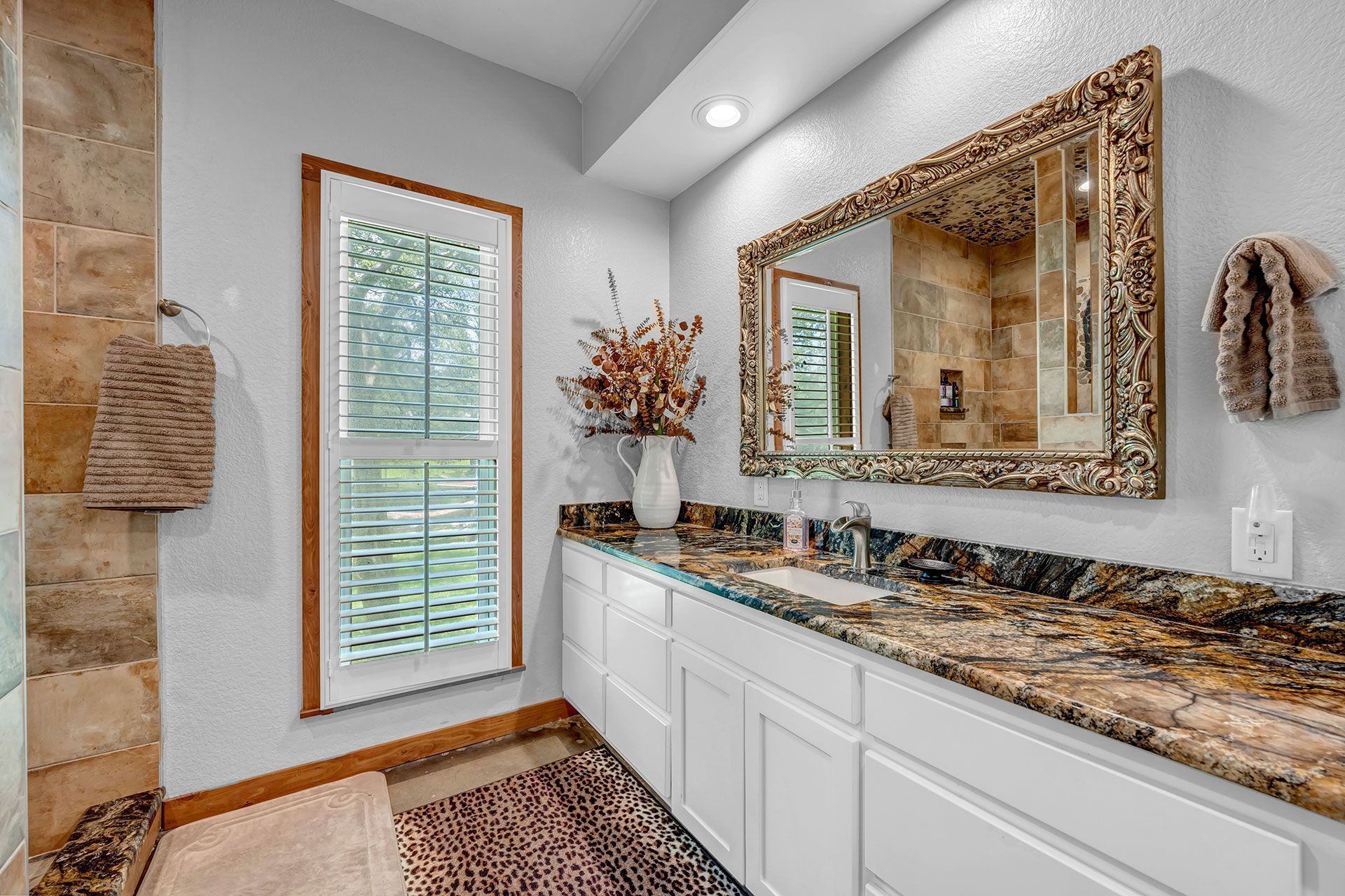 vacation rental washroom