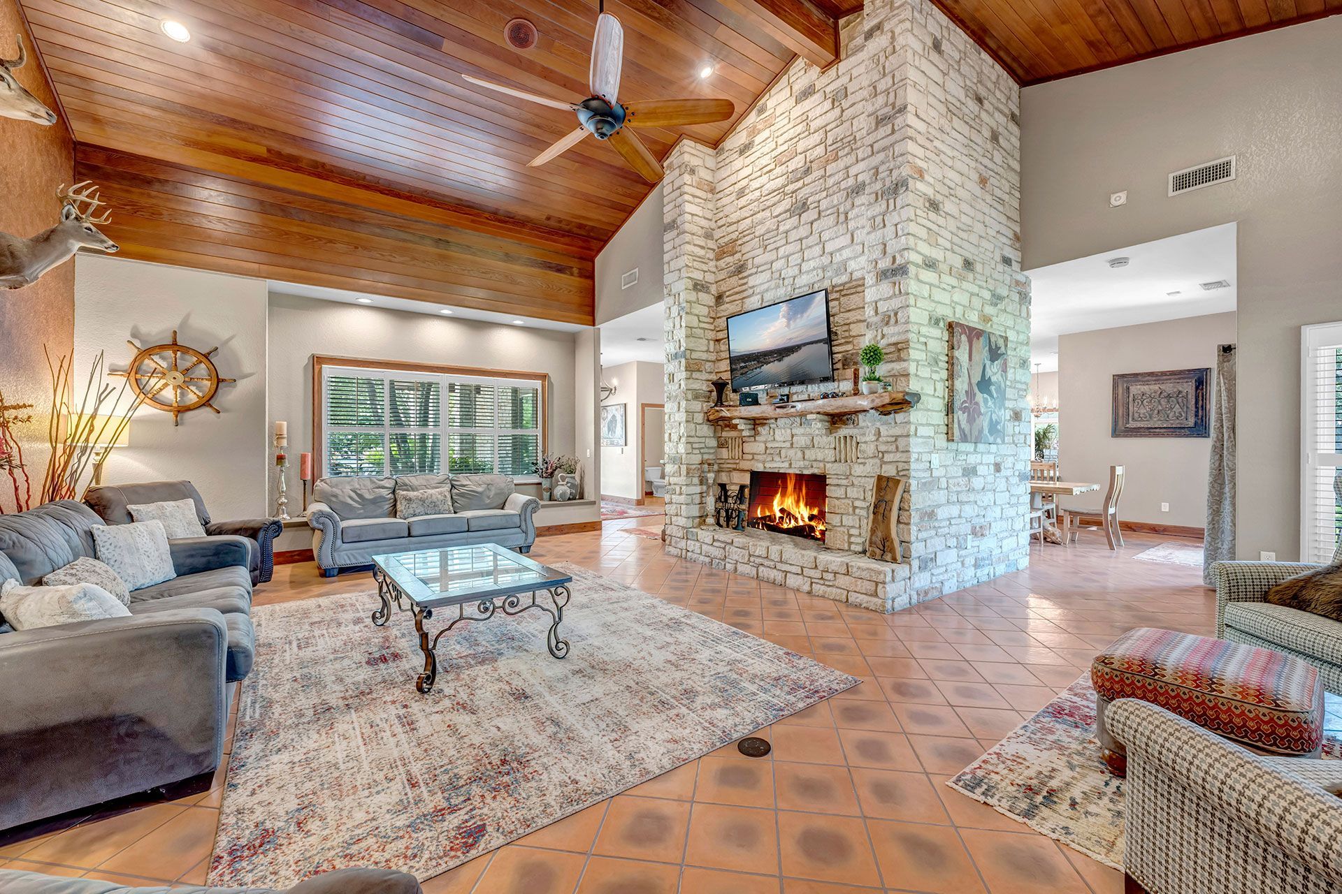 vacation rental indoor fireplace