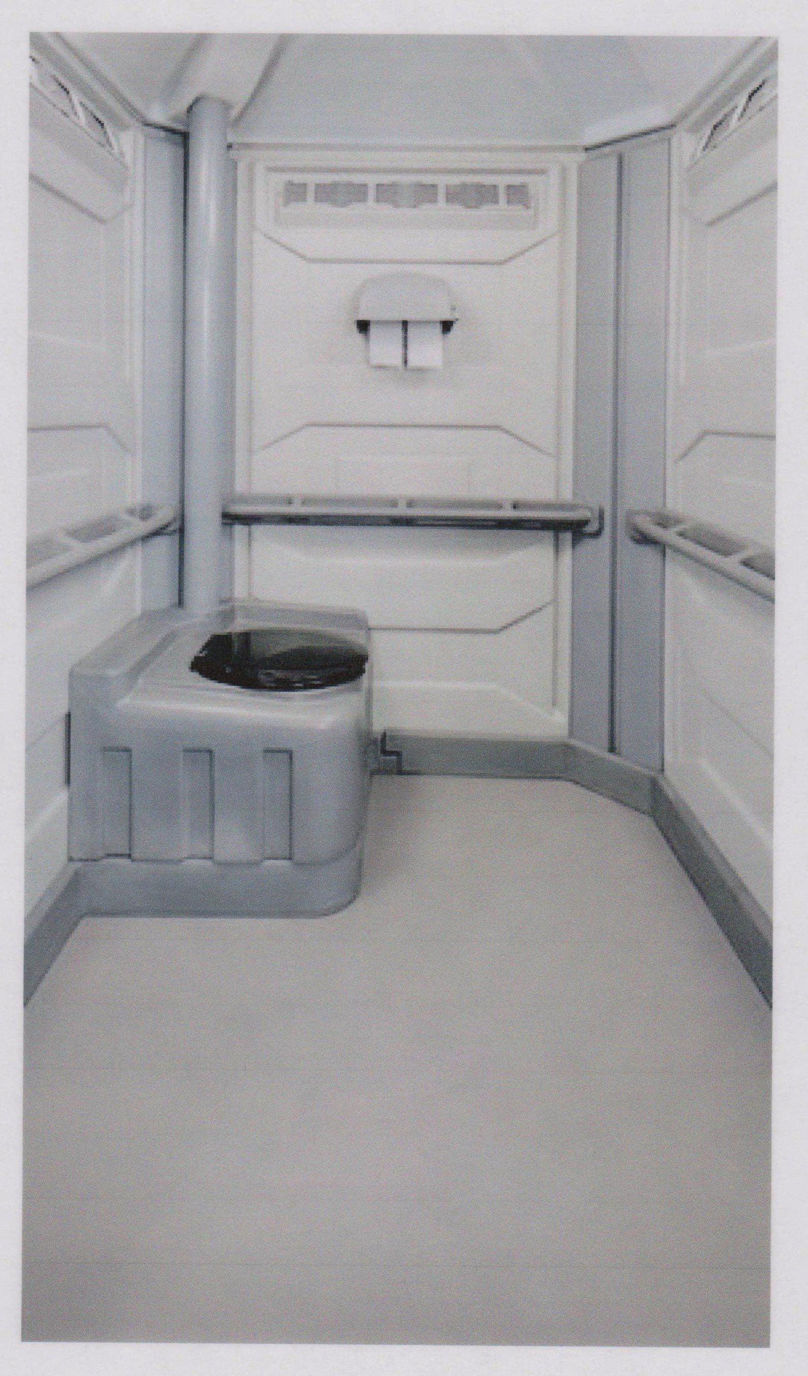 Portable toilet