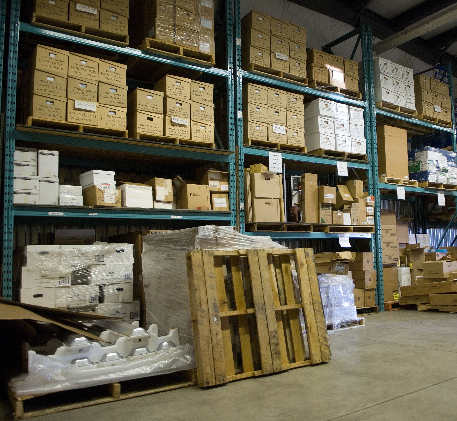 medical equipment stores