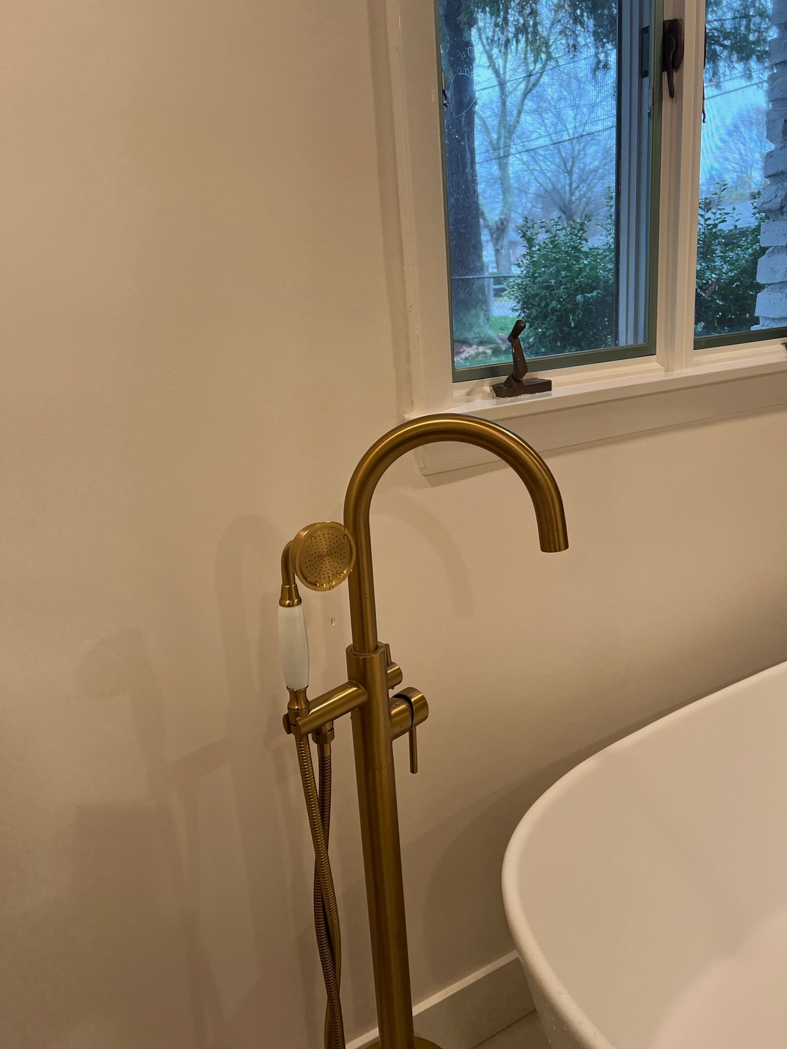 Bathtub faucet
