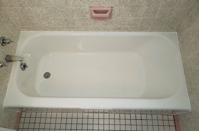 bathtub reglazing rockford il