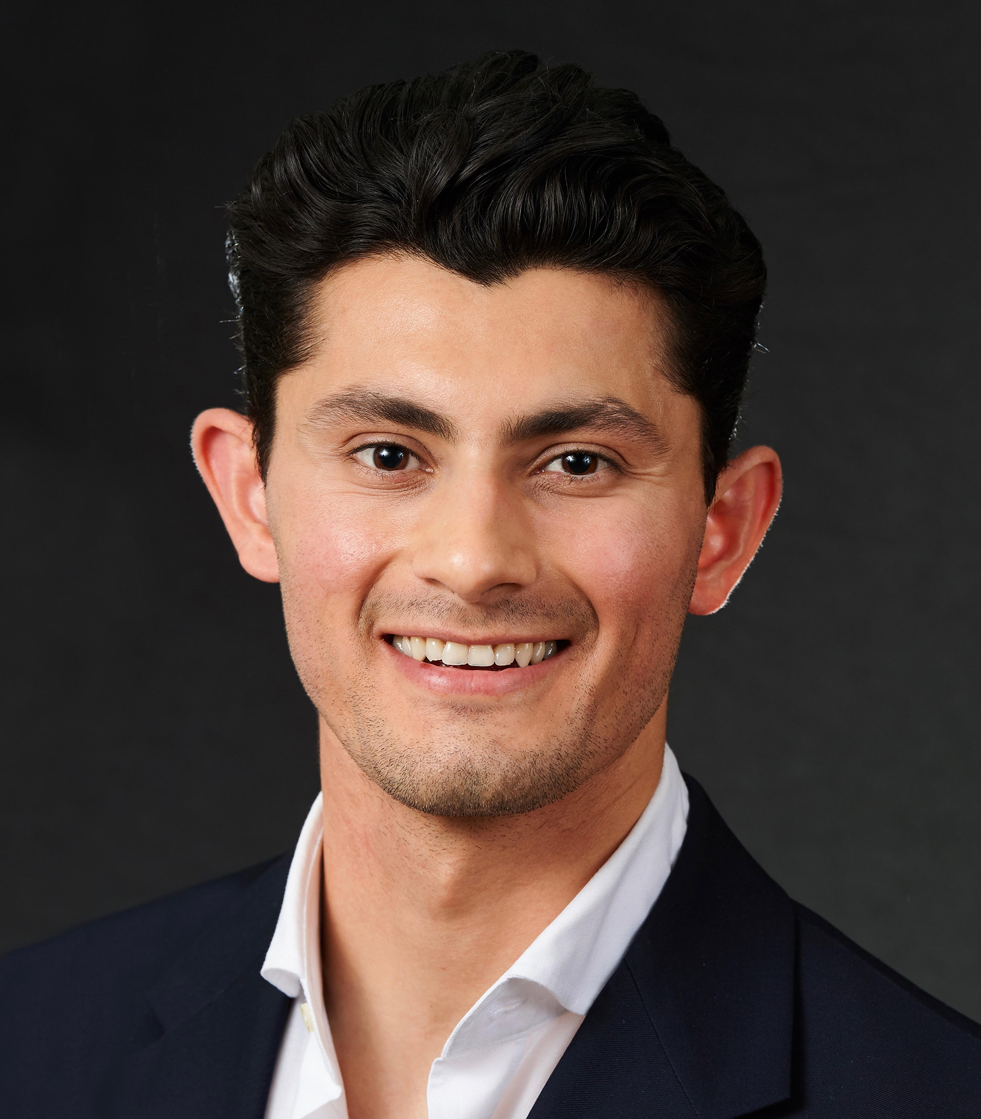Arlin Benivedes, Front Desk Assistant
