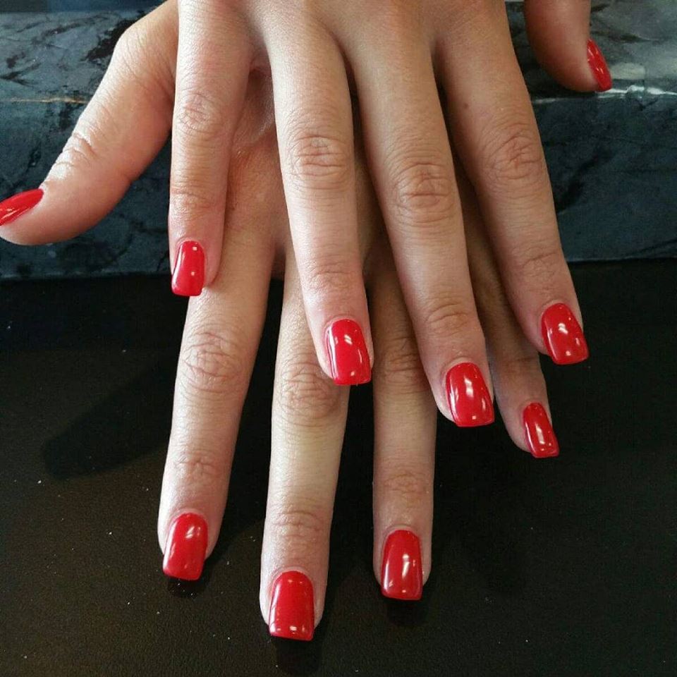 Red nails