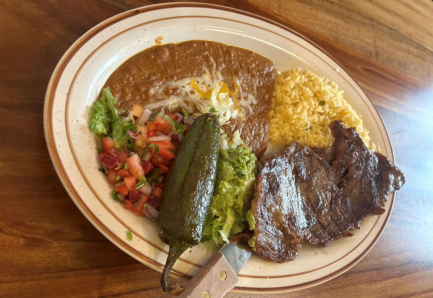 A plate of Mexican food