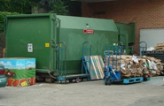 Commercial trash compactor