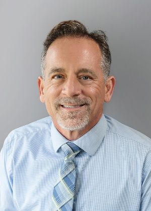 Dr. Fyke headshot