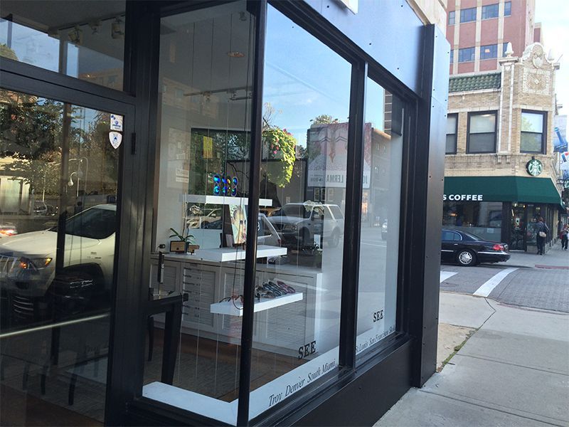 Business retail window