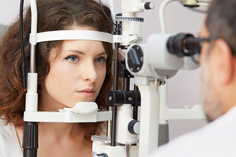 Eye exam for woman