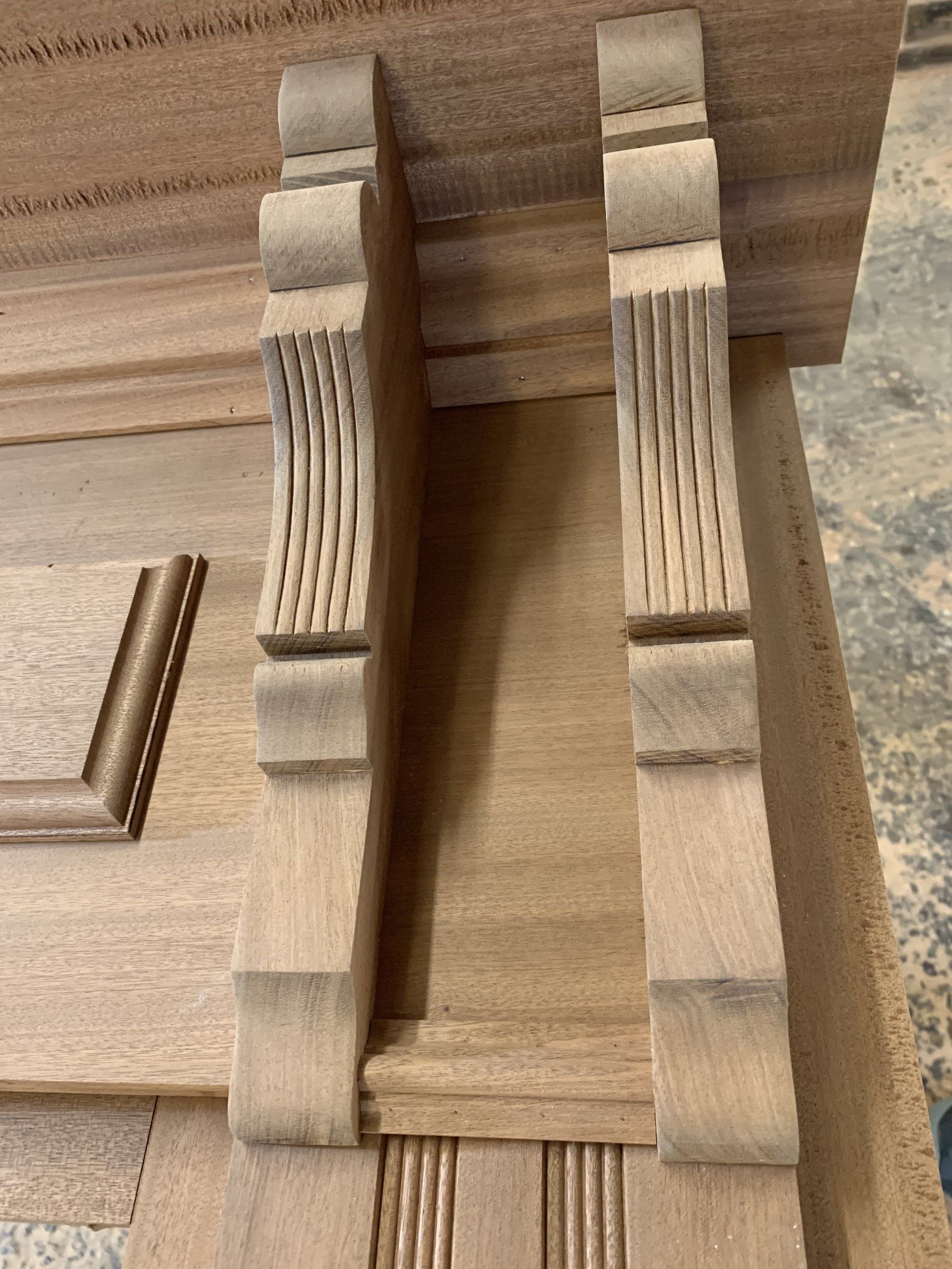 Sapele Mantel